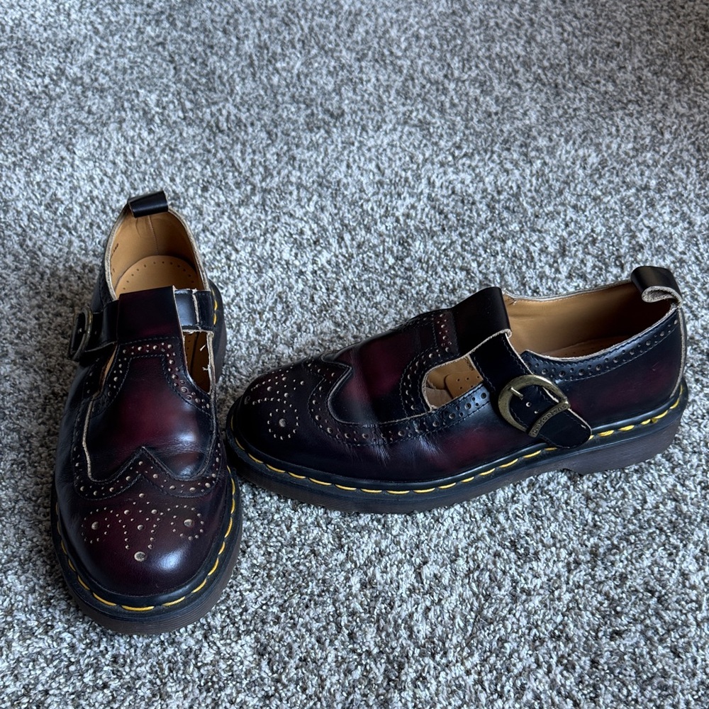 Dr. Martens Vintage 90s Wingtip Shoes size 7 UK #8142